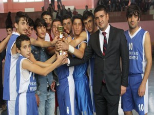 Genç erkeklerin final maçı sona erdi