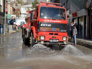 Belediyenin yeni hizmet araçları iş başında
