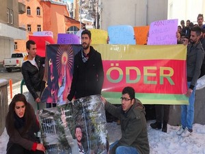 Aydın Erdem Hakkari'de anıldı