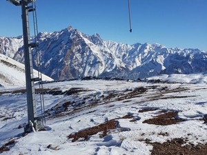 Hakkari kayak merkezi kar bekliyor