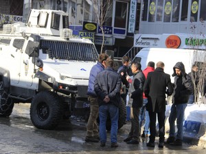 Zırhlı araç "Ural" arıza yaptı trafik alt üst oldu