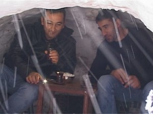 Hakkari'de kar tünelleri açıldı