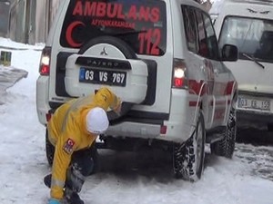 Sağlık görevlisi ölümden döndü