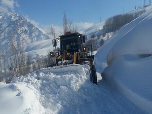 Dondurucu soğukta karla mücadele çalışması