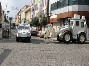 Sur'da çatışma 13 yaralı