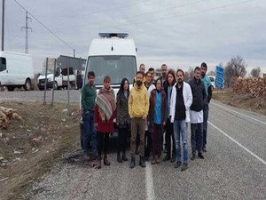 Cizre’ye gidişleri engellenen sağlıkçılar: Koridor açın