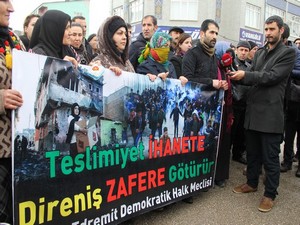 Van''da Barışa ses ver yürüyüşü düzenlendi