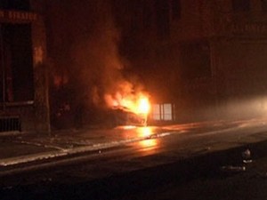 Yolda geçen sürücüye kurşun yağmuru