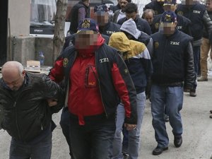Polis ev baskınları yaptı çok sayıda gözaltı var