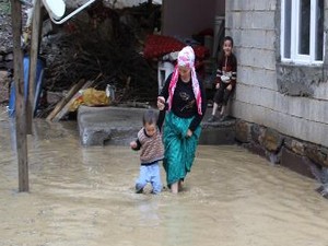Hakkari Gelinli köyünde bir ev sular altında