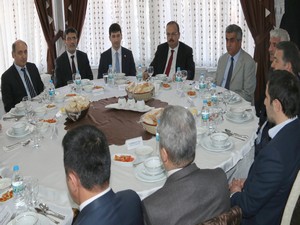 Vali Canbolat STK temsilcileri ile bir araya geldi