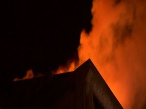 Şişli'de çatı katında yangın