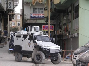 Barış Annelerinin Yüksekova yürüyüşüne polis izin vermedi