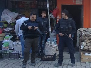 HDP Hakkari parti binasında arama yapılıyor