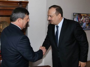 Emniyet Müdürü Holoğlu Vali Canbolat'ı ziyaret etti