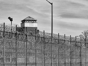 Albay cezaevinde ölü bulundu