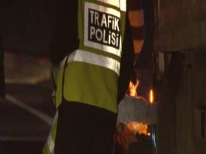 Vali korumaları yol vermeyen tır sürücüsüne ateş açtı