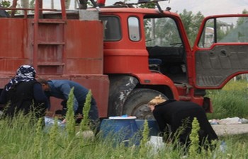 Belediye su dağıtımına devam ediyor