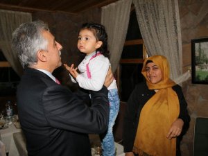 Şehit ve Gazi ailelerine iftar yemeği verildi