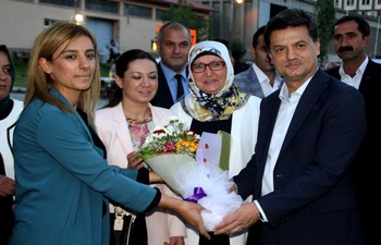 AK Parti 250 kişiye iftar yemeği verdi