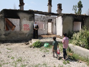 Çatışma izleri arasında bayramı yaşamak