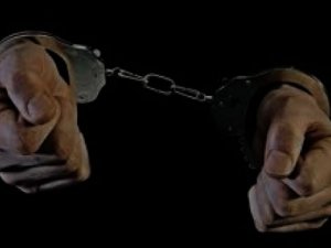 14 asker ve polis gözaltına alındı