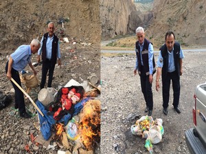 Hakkari'de tarihi geçmiş gıdalar imha edildi