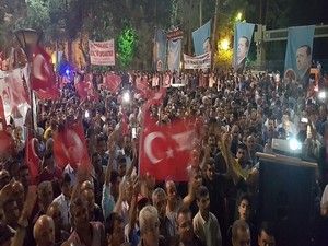 'ikinci darbe girişimi' iddiası halkı sokağa döktü