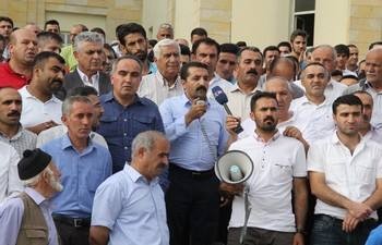 Hakkari'de tepkiler: 3 bin kişi hükmet konağına yürüdü