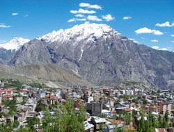 Hakkari'de gergin bekleyiş