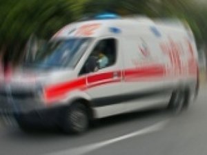 Askeri araç devrildi: 2 yaralı