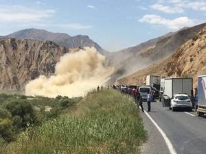 Hakkari-Van karayoluna döşenen patlayıcı imha edildi