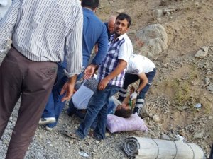 Çukurca-Karayolunda patlama 1 ölü, 1 yaralı