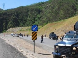 Çukurca karayolunda mayın taraması yapıldı