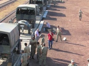 Askerlerin şehir dışına taşınması sürüyor