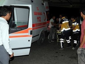 İki otomobil çarpıştı 5 ölü, 4 yaralı!