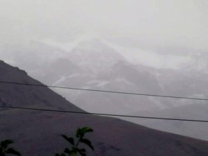 Mevsimin ilk karı düştü