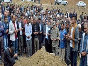 Şehit korucular toprağa verildi