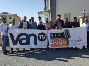 VAN TV Muhabiri Elçi: Mesleğimiz İçin Nöbetteyiz