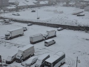 Kars beyaz gelinliği giydi