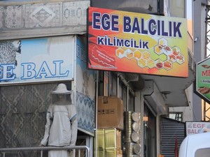 Baba bana bal al-Al kızım sana Ege bal
