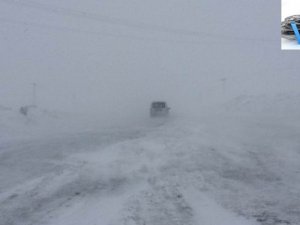 Van karayolun'da kar yağışı