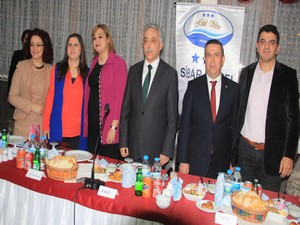 Emniyet Müdürü Holoğu'na veda yemeği verildi