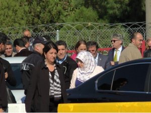 HDP'liler Kışanak'ı cezaevinde ziyaret etti