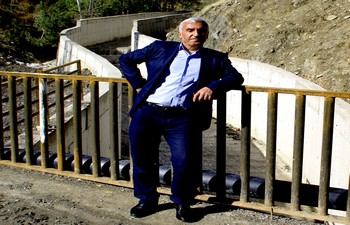 Kayyum Belediye Başkanı 35 yıllık sorunu çözdü