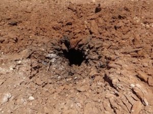 Suriye'den Yayladağa 4 top mermisi düştü