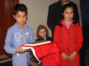 ASP sınırdaki şehit ailelerini ziyaret etti