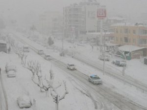 Mut ilçesinde kar esareti!