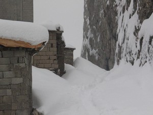 Hakkari'de 30 köy, 91 mezra yolu ulaşma kapandı