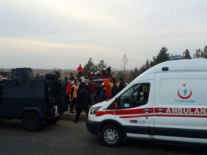 Polise bombalı saldırı: 3 şehit, 3 yaralı